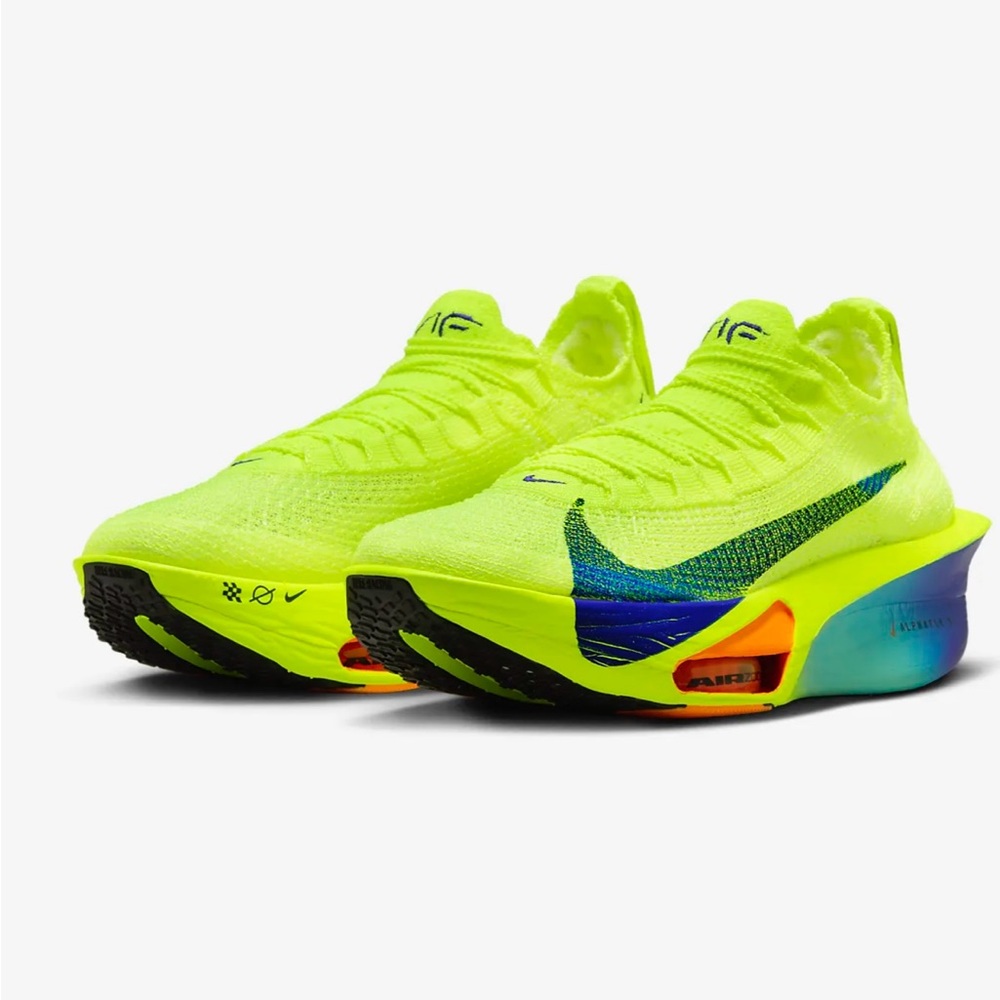 Women’s 9/ Men’s 7.5 Nike Alphafly 3